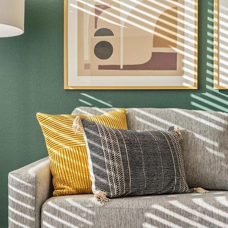 Landing Modern Apartment With Amazing Amenities Birmingham Bagian luar foto
